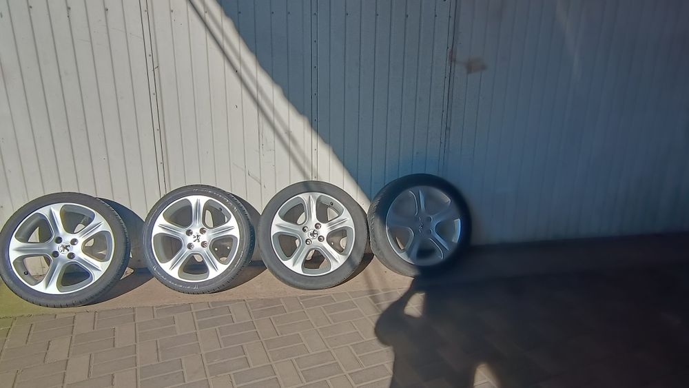 Sprzedam Felgi aluminiowe