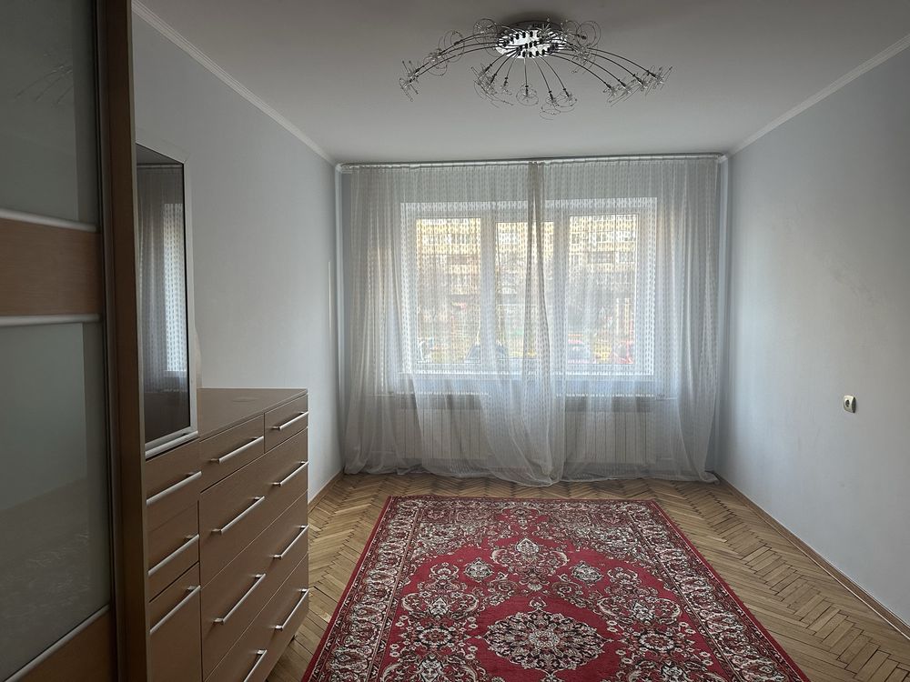 Здам в оренду 4х кімнатну квартиру, пр. Соборності