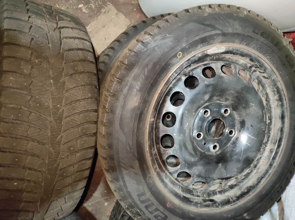 Шини на дисках 205 60 r16, vw, ковпаки