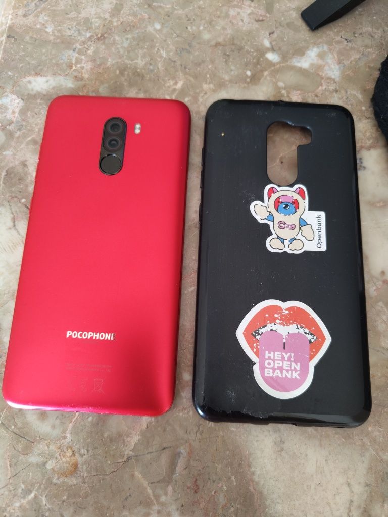 POCOPHONE F1 6/64 gigas