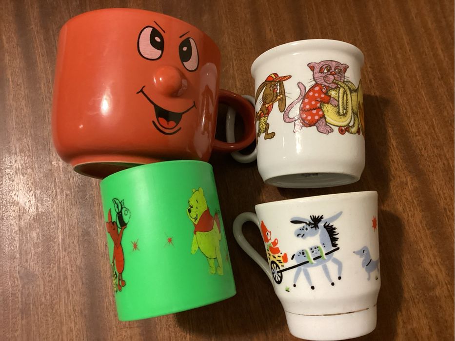 Дитячі тарілки, чашки, бутилочки ц. 220 гр.