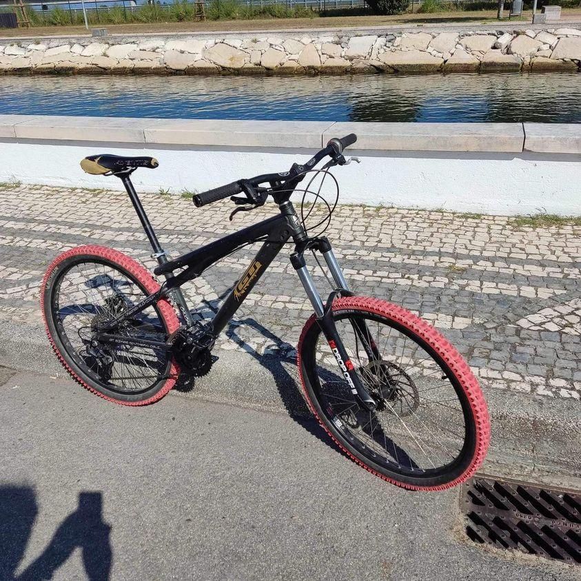 Bicicleta ( GT )