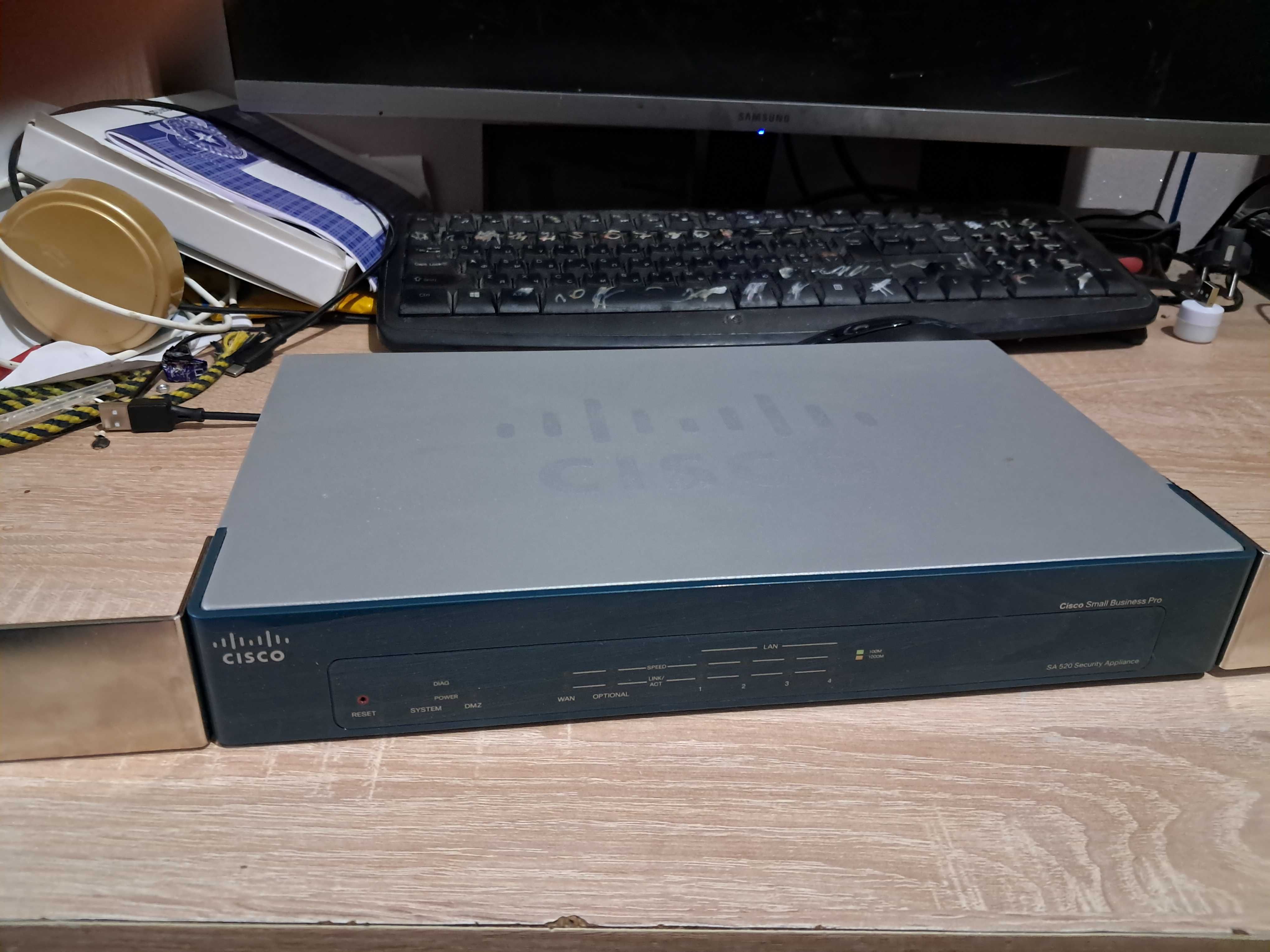 Маршрутизатор з функціями фаерволу Cisco SA520 (SA520-K9)