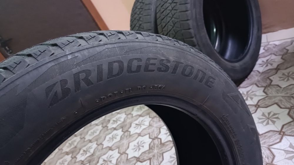 Резина r18 235/60 Bridgestone Blizzak