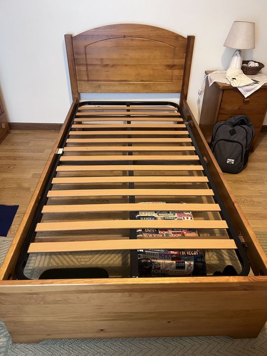 Cama de solteiro Cerne Cerejeira