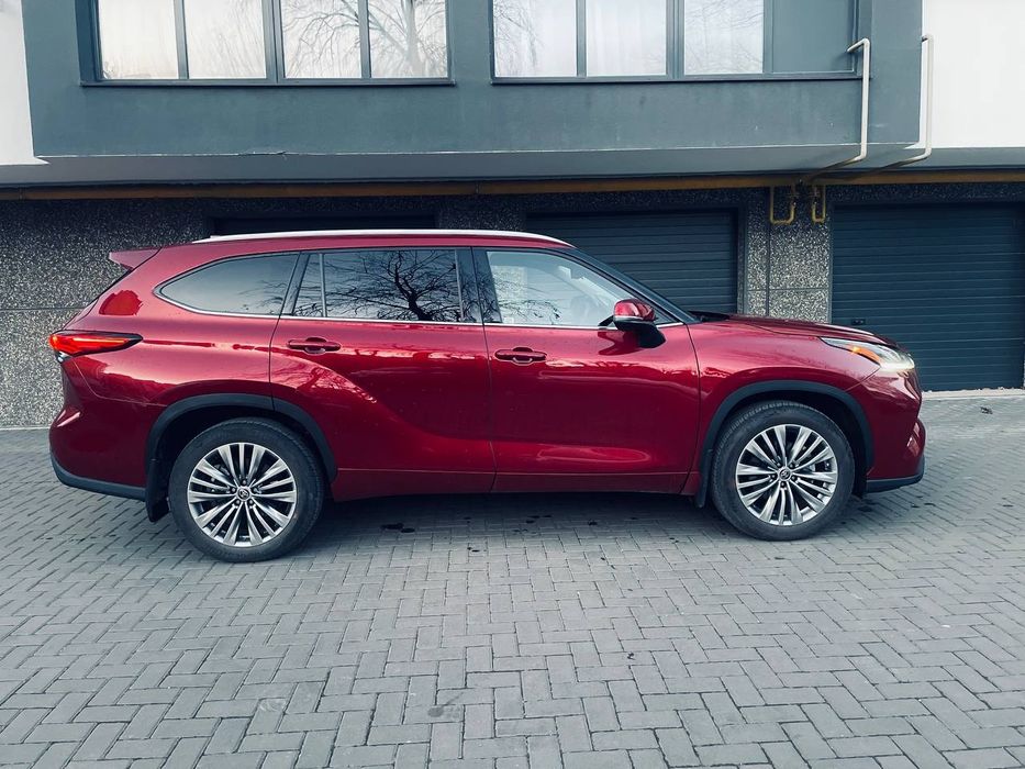 Тойота хайлендр гібрид Toyota  Highlander hybrid platinum 21р.