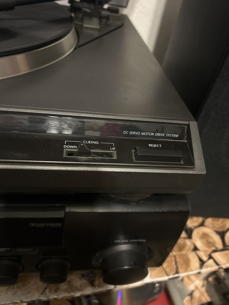 Продам проигрыватель винила Onkyo cp-1116A