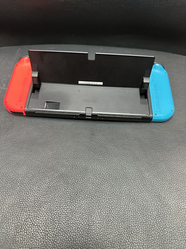 Nintendo Switch Oled з майже всіма іграми