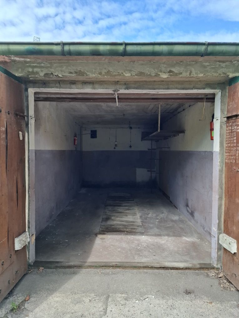Garaż Murowany 16m² Siemianowice Śląskie przy ulicy Katowickiej