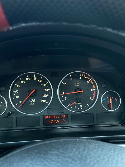 BMW E39 520i M54 (рестайлинг)