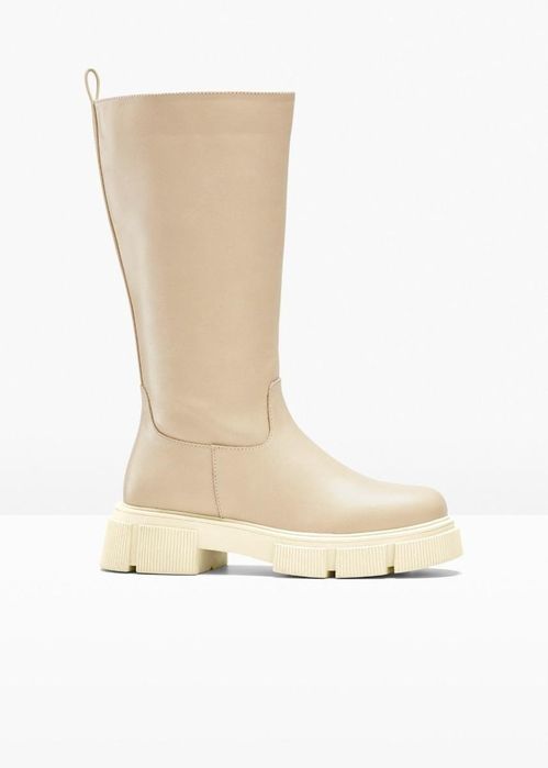 B.P.C kozaki beżowe na grubej podeszwie ^42