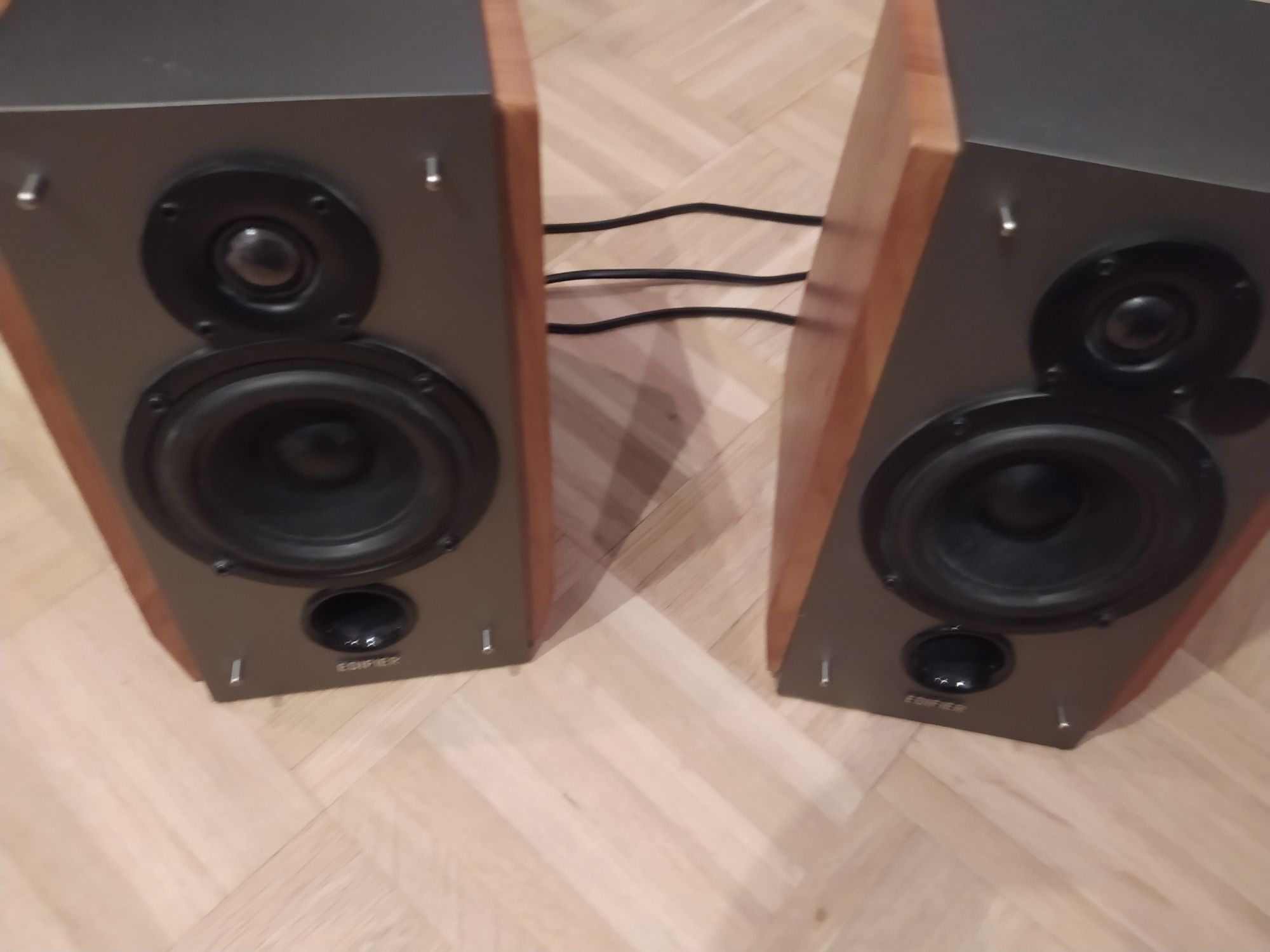 Edifier R1600T wspaniałe głośniki 60W do komputera w idealnym stanie