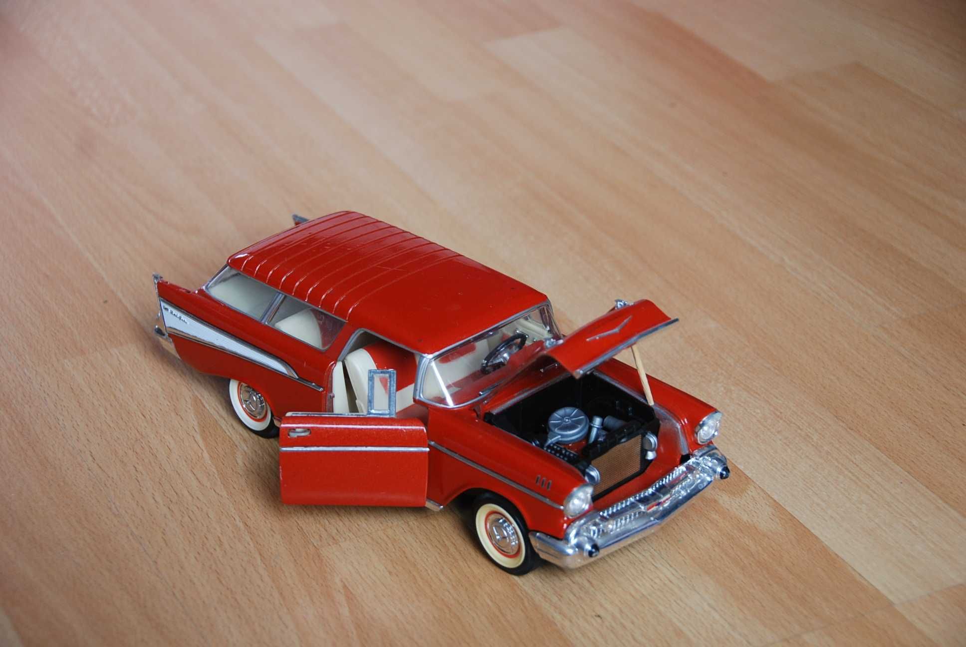 Model Chevrolet Nomad 1957, skala 1/18 Road Legends