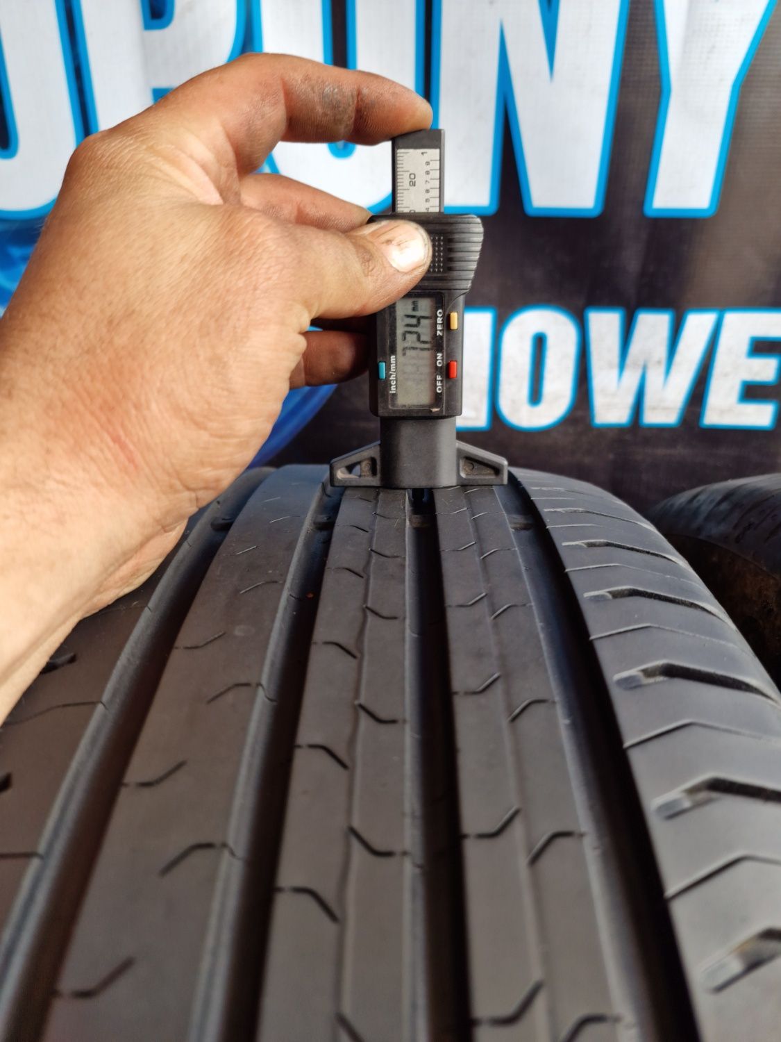 Opony letnie 215/60/17 Continental Para 7.2mm
