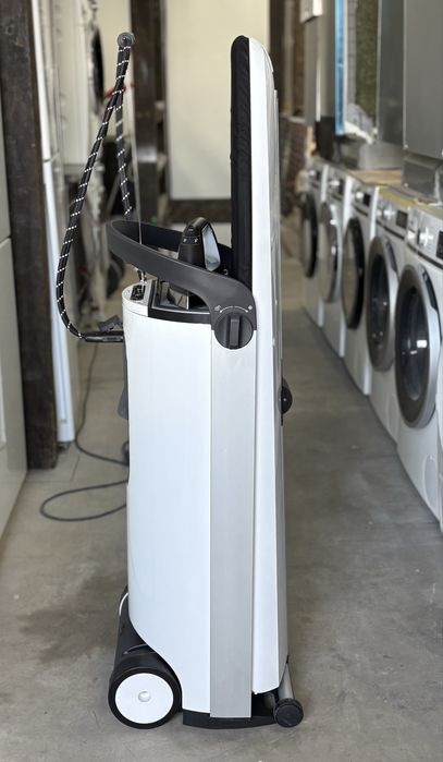 Прасувальна система Miele B3826 — професійний рівень прасування вдома