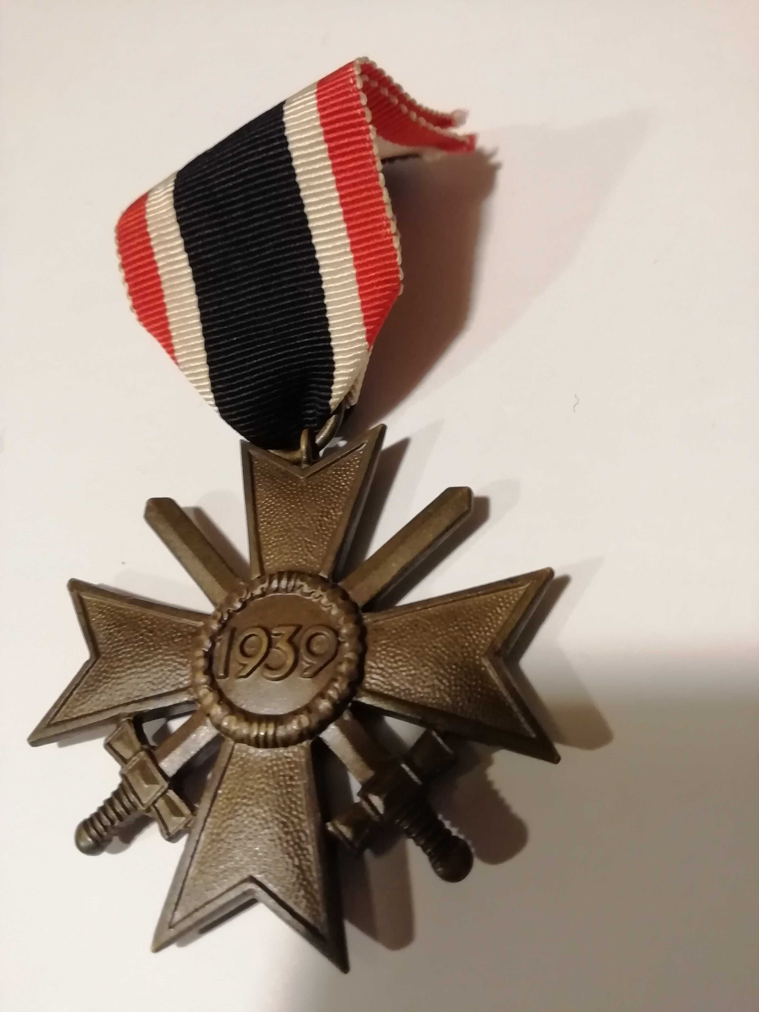 Medalha Cruz de Merito c/ Espadas 2ªcl 1939 Alemanha 3ºReich WW2 I