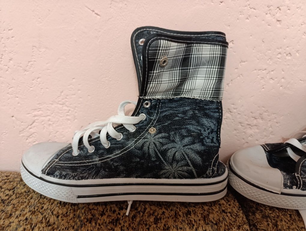 Продам высокие кеды