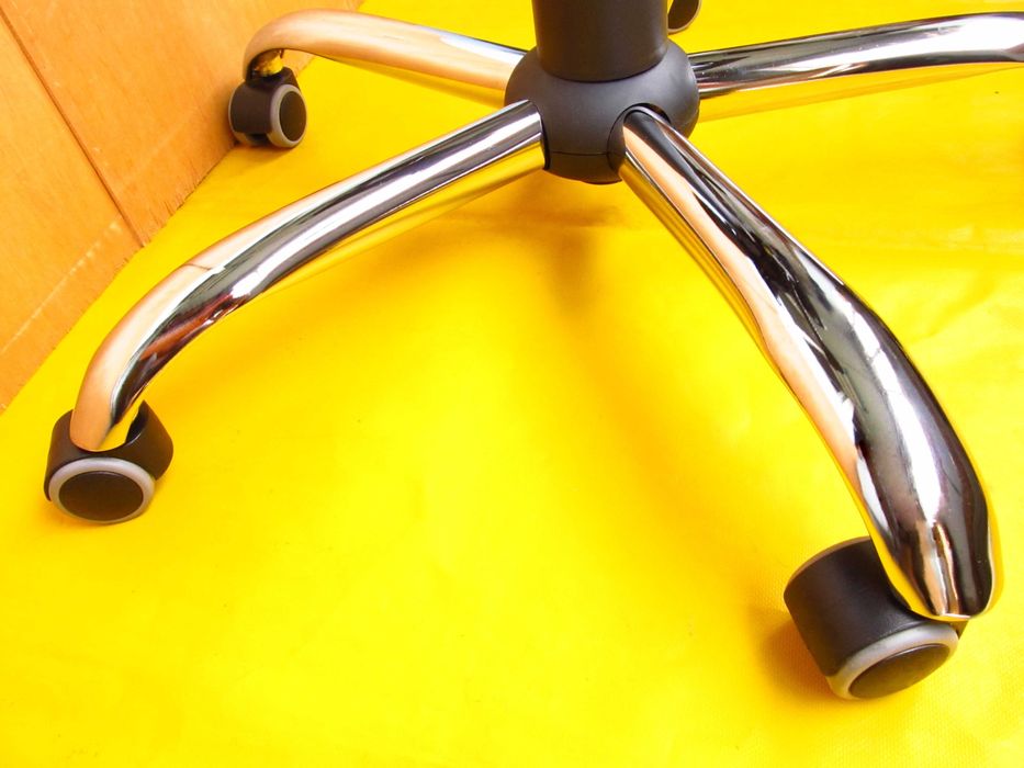 Нижняя часть офисно-компютерного кресла с подъемником