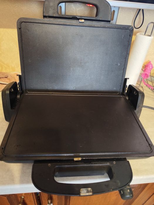 Продається електричний гриль Gorenje KR-1800-SDP 1800 Вт