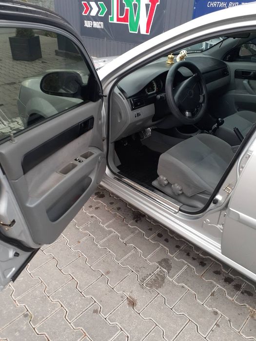 Шевроле лачетті  автомобіль 2007  рік