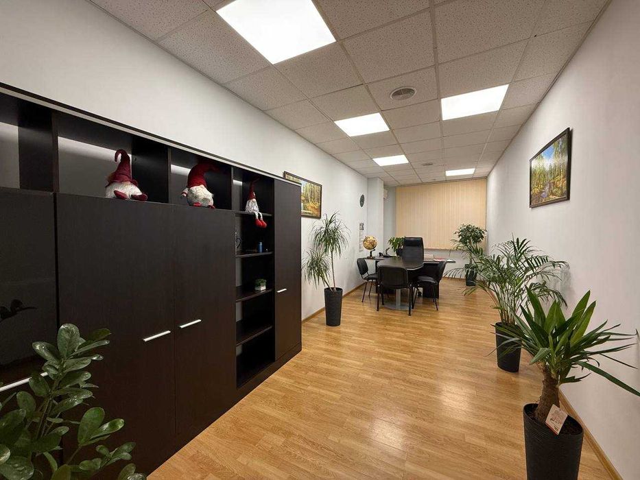 Е.Коновальця.Офіс 290м.6 кабінетів.Центр.Печерськ метро 3хв.БЕЗ%