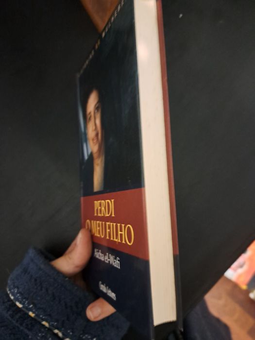 "Perdi o meu filho"
"Morrer por querer ser feliz"
Em ótimo estado
4 eu