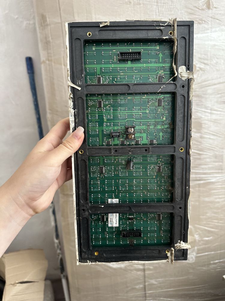 LED панелі Ledmax P10W0 (25 шт) + блоки живлення (5 шт)