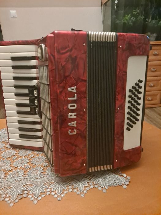 Akordeon Karola 32