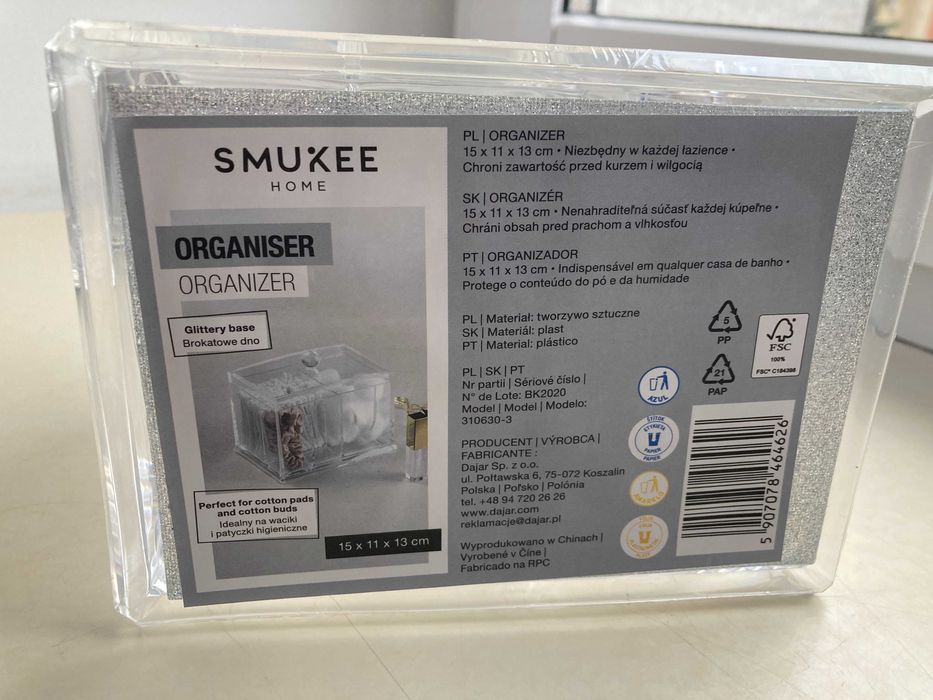 Organizer zamykany na kosmetyki np szminki lakiery kremy