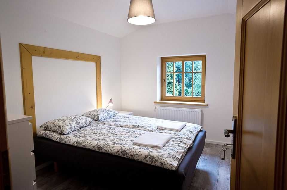 Noclegi w górach Szczyrk. Dom 16-18 os (wyłączność), Apartamenty 8-os.