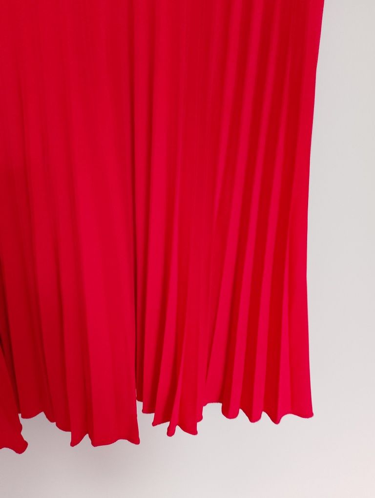 Nowa sukienka plisowana krótka elegancka rozmiar L