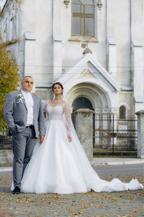 Весільна сукня в ідеальному стані, ручна робота, вишукане мереживо