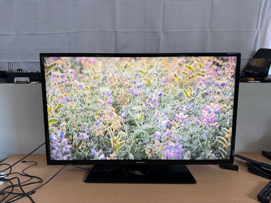 Телевізор Panasonic / 39” / Full HD