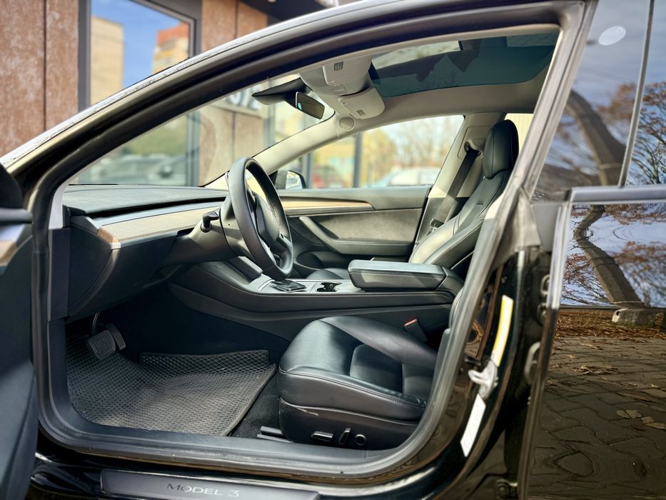 Tesla Model 3 Long Range DM