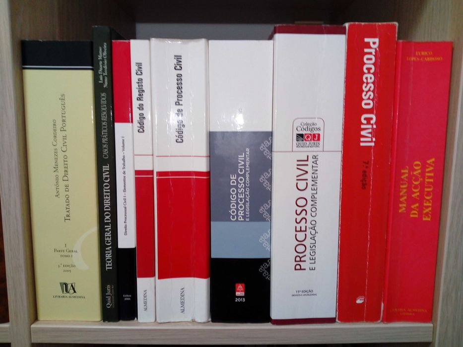 Livros de Direito em ótimas condições