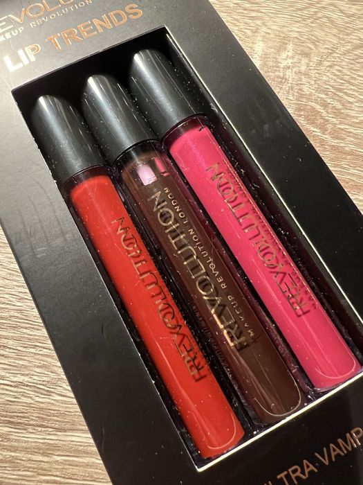 Набір помад Makeup Revolution