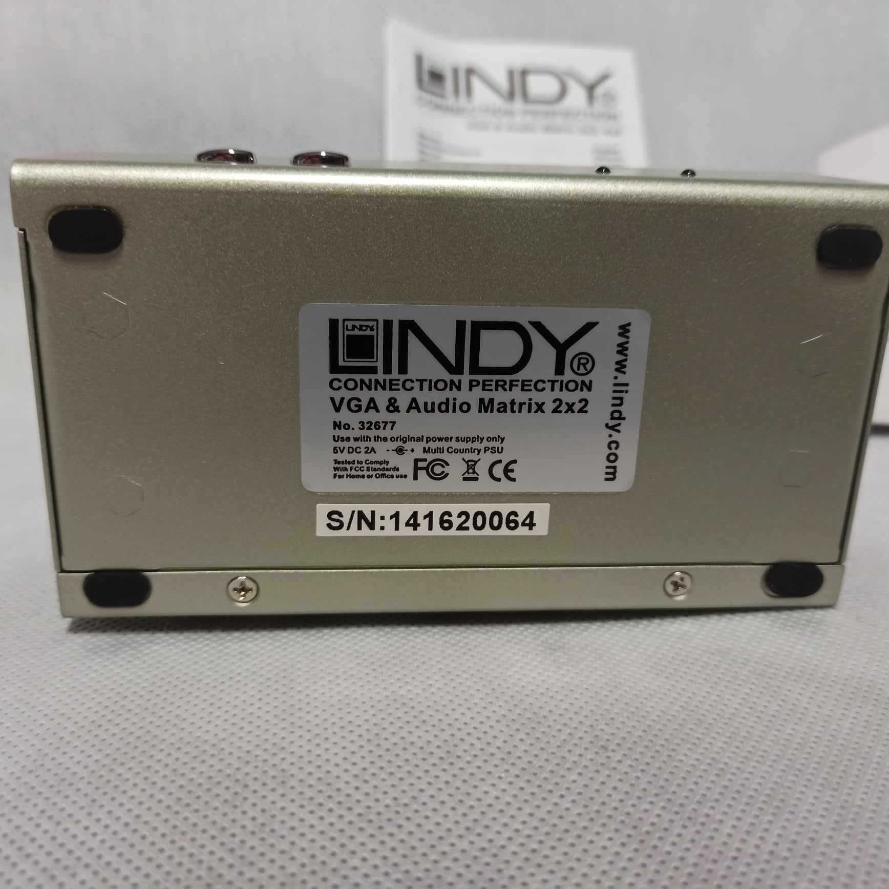 Lindy 32577 Switch rozdzielacz VGA/Audio full Matrix