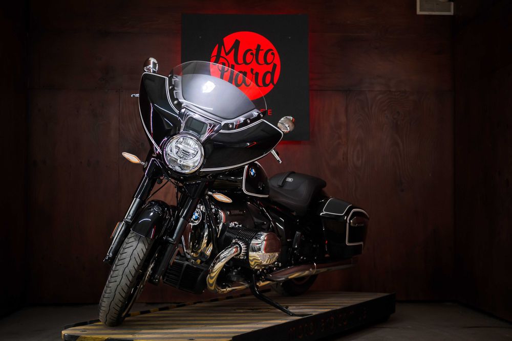 BMW R18 із Японії