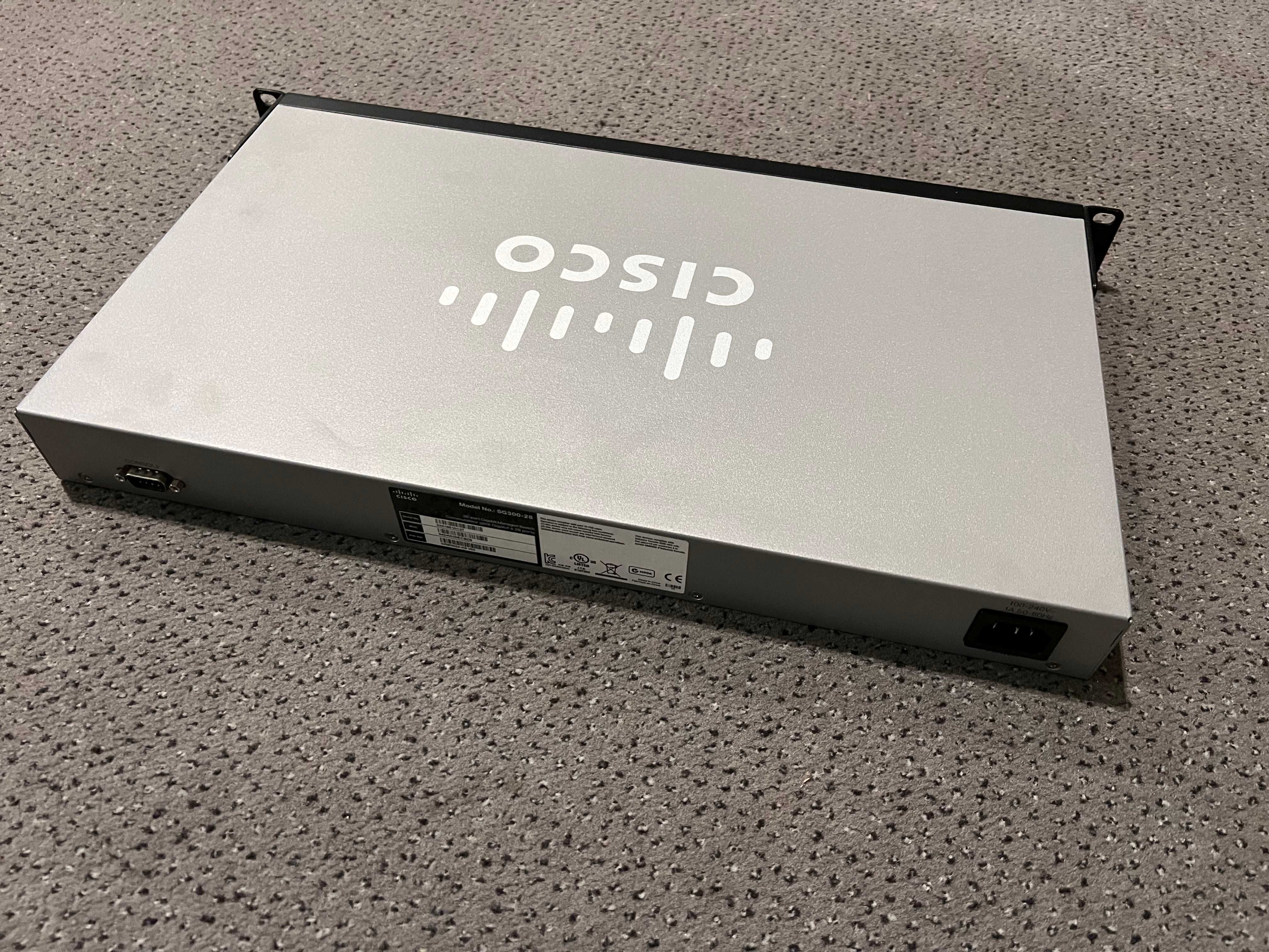 Gigabit Switch CISCO SG300-28 zarządzalny 19"