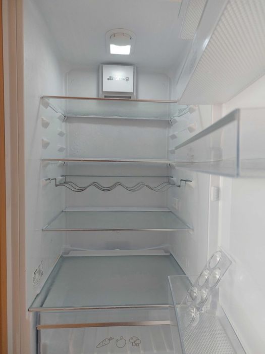 Vendo Smeg Combinado Encastre  No Frost Modelo K54275HB