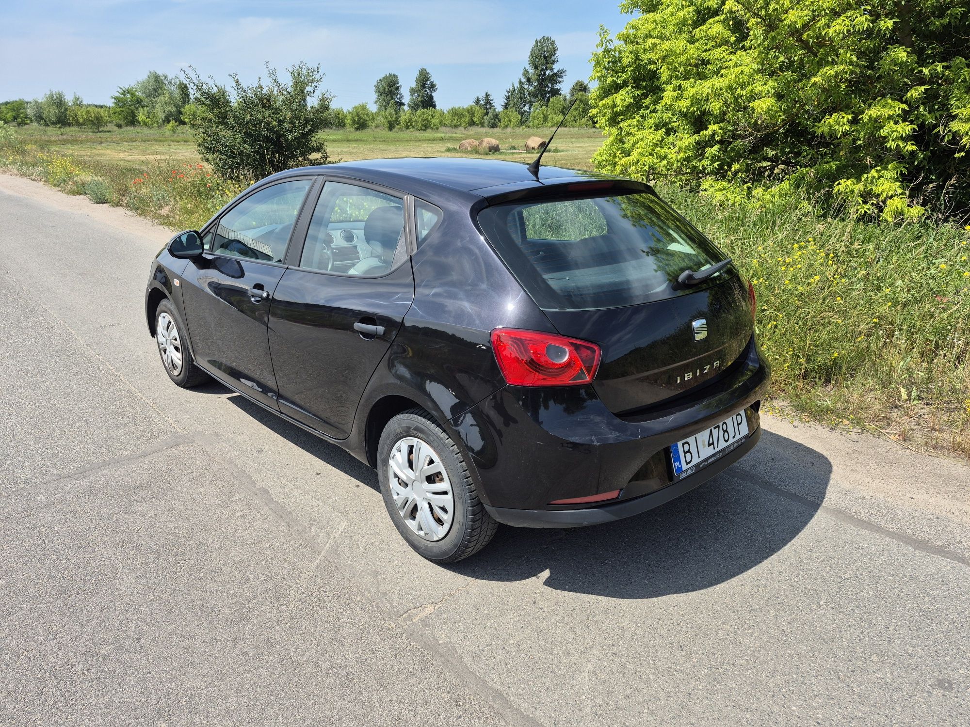 Seat Ibiza 1,4 mpi benzyna 86km model 2010 zamiana