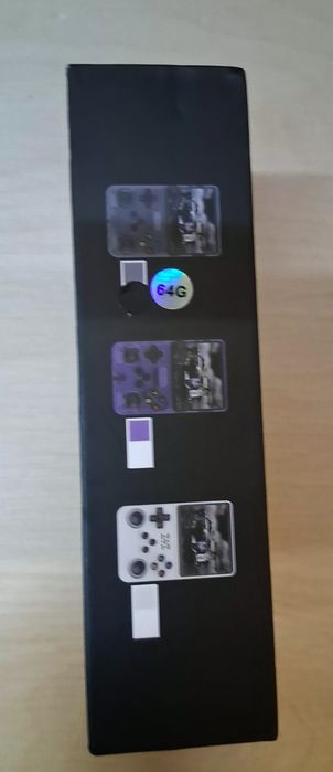 Consola Portátil Retro R36S 64gb preta