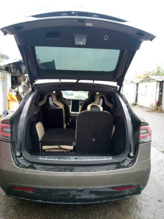 TESLA model X p90 16рік