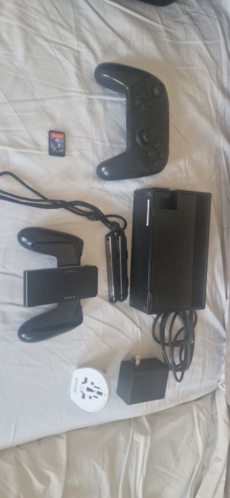 Nintendo Switch- Bundle