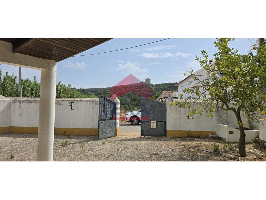 Moradia T4 localizada no Pinhal em Óbidos