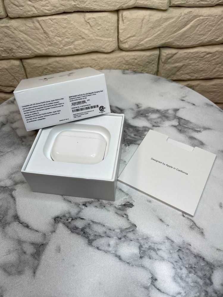 Навушники AirPods Pro Wireless charging case,білий колір.