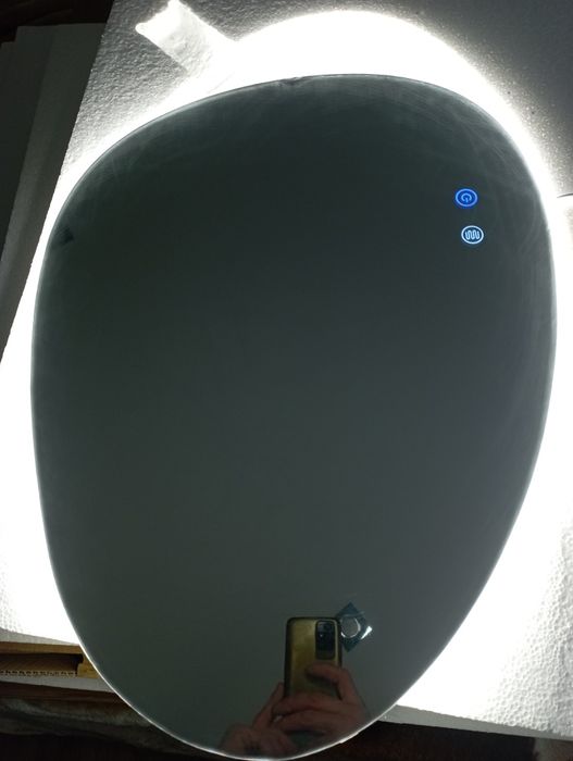 Lustro LED z funkcją antypary