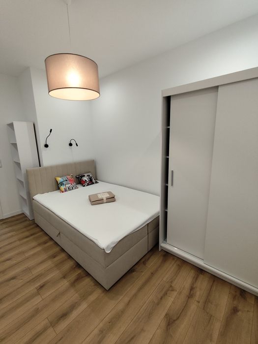 Apartament 2 pokoje, stare miasto, ogrzewanie i ciepła woda miejska.