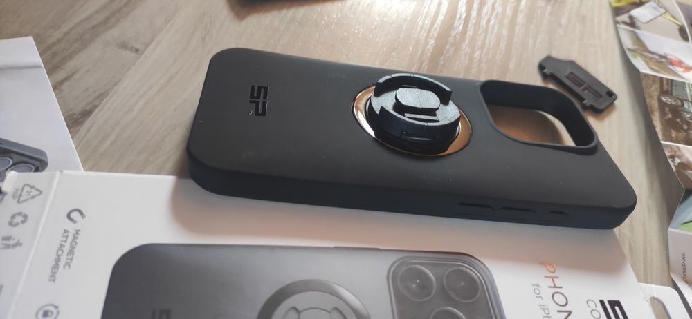Etui SP Connect+ Iphone 15 Pro futerał uchwyt