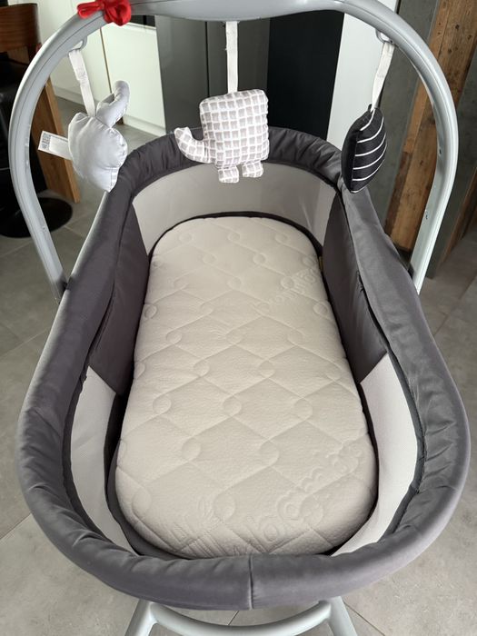 Łóżeczko Chicco Baby Hug 4in1 leżaczek Jak nowy +Dodatki